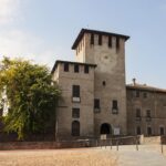 Palazzi storici di Ferrara, architettura affascinante e dettagli che raccontano la storia della città.