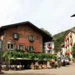 Chiusa, la città degli artisti: cosa osservare oltre la cartolina della Valle Isarco
